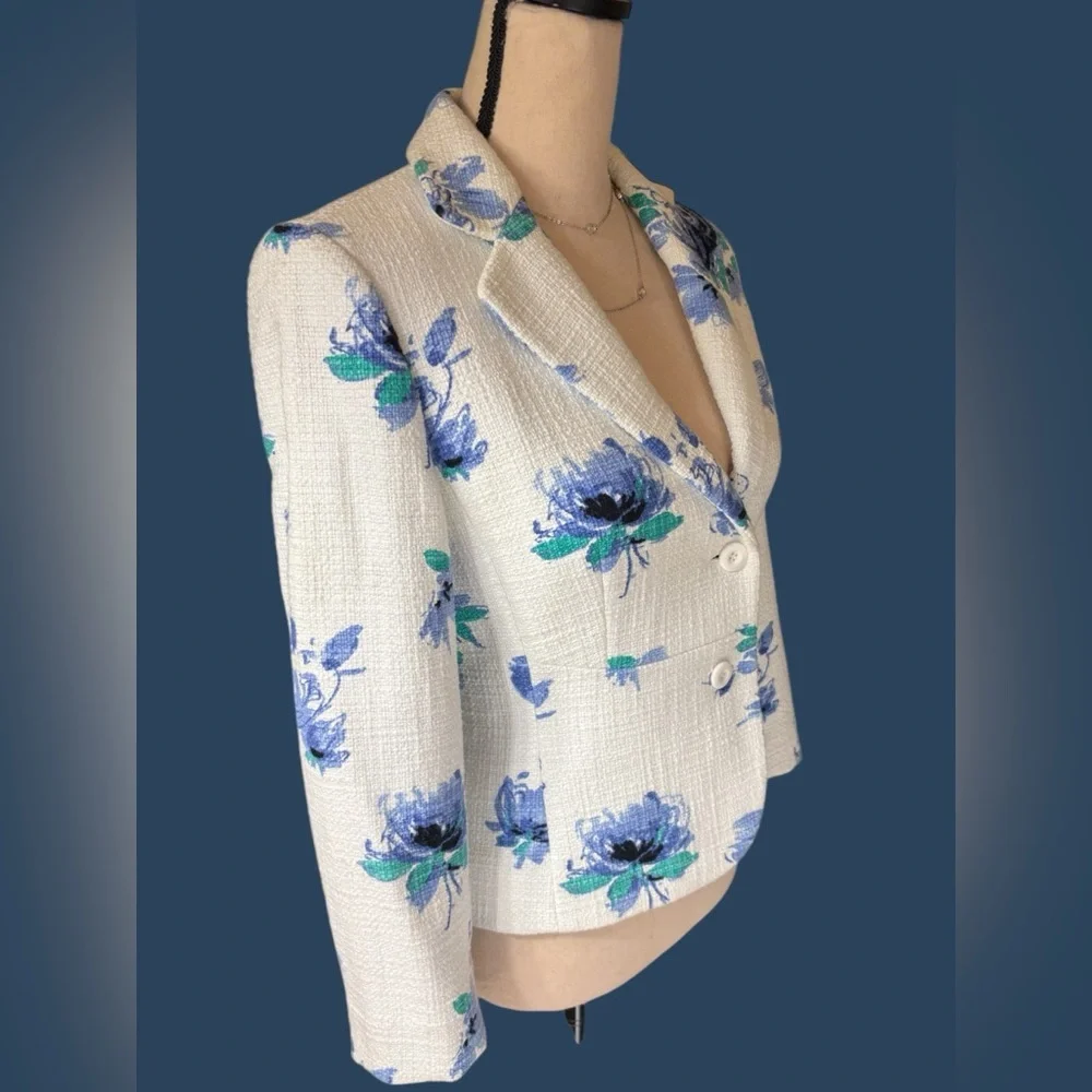 Petite Sophisticate-NWT Size 6 stunning woven cotton floral blazer. Lined. New! - Picture 11 of 16